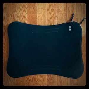 Laptop sleeve